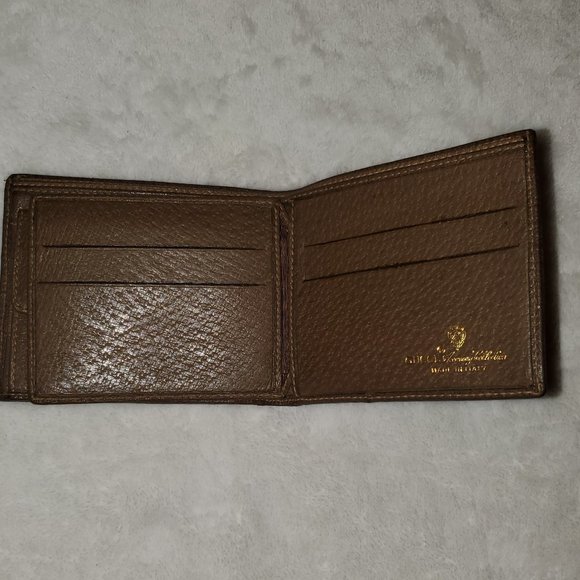 GUCCI Accessory Collection Bi- Fold Wallet - Picture 3 of 7